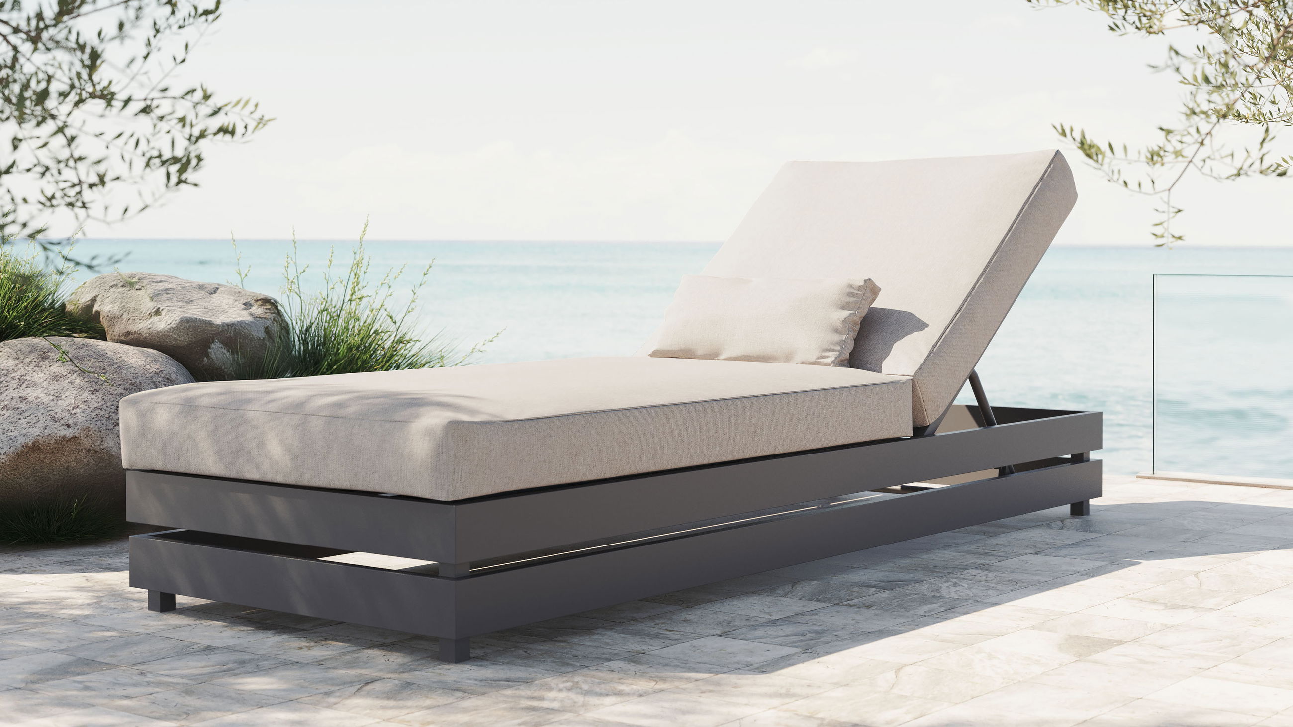 Chaise longue compacte