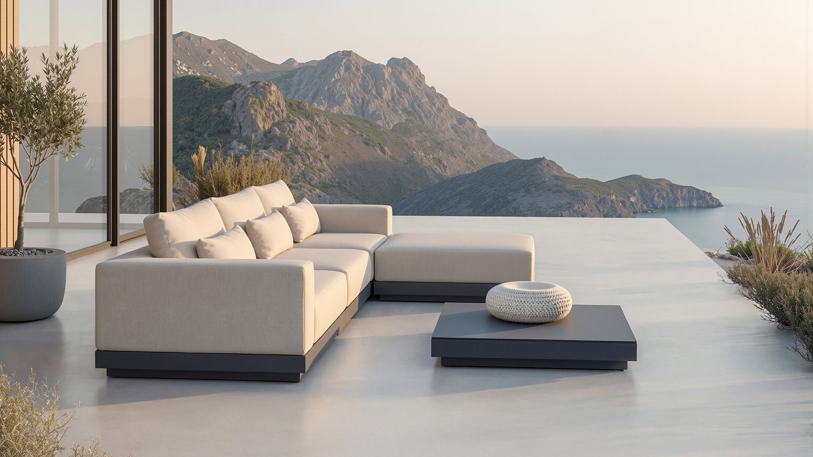 Amado Lounge Compact